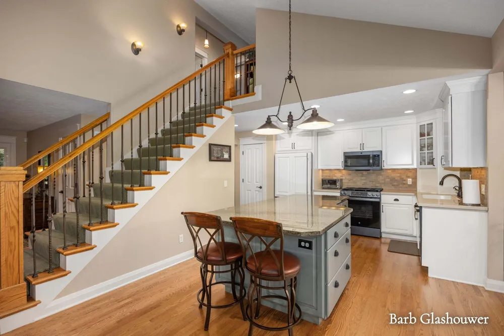 7454 Childsdale Avenue NE Rockford, MI 49341