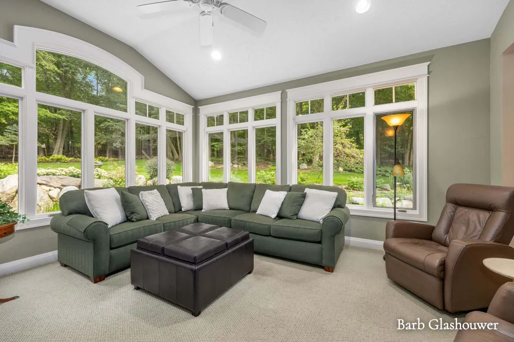 7454 Childsdale Avenue NE Rockford, MI 49341