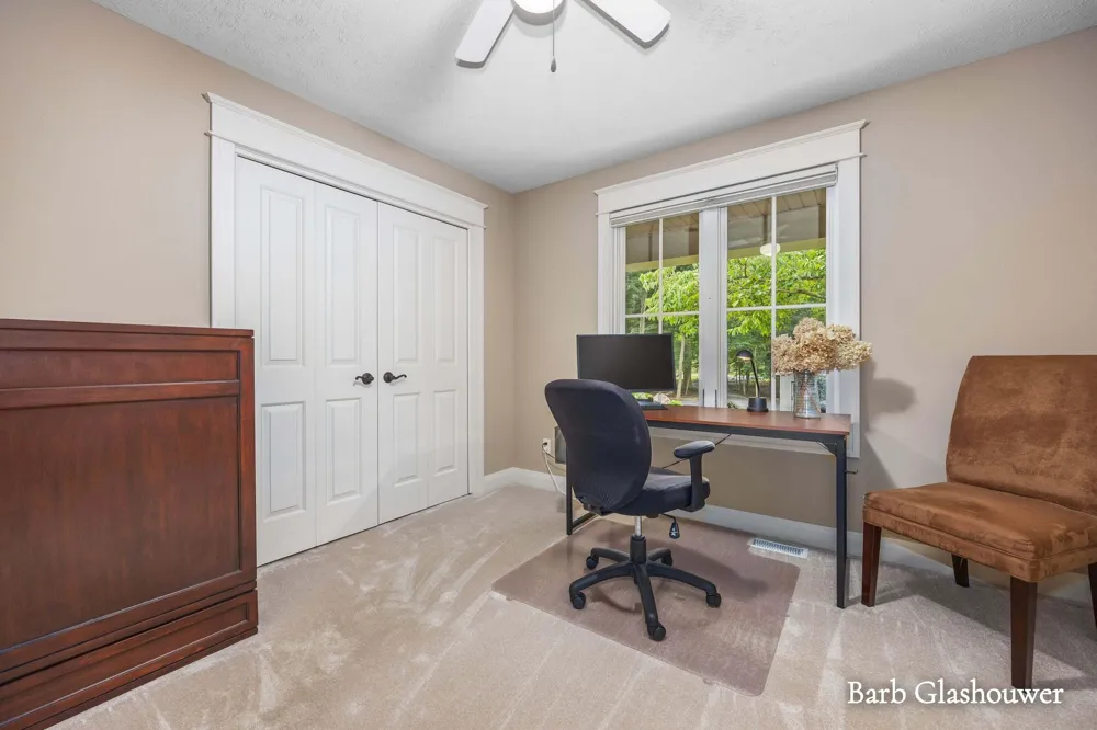 7454 Childsdale Avenue NE Rockford, MI 49341