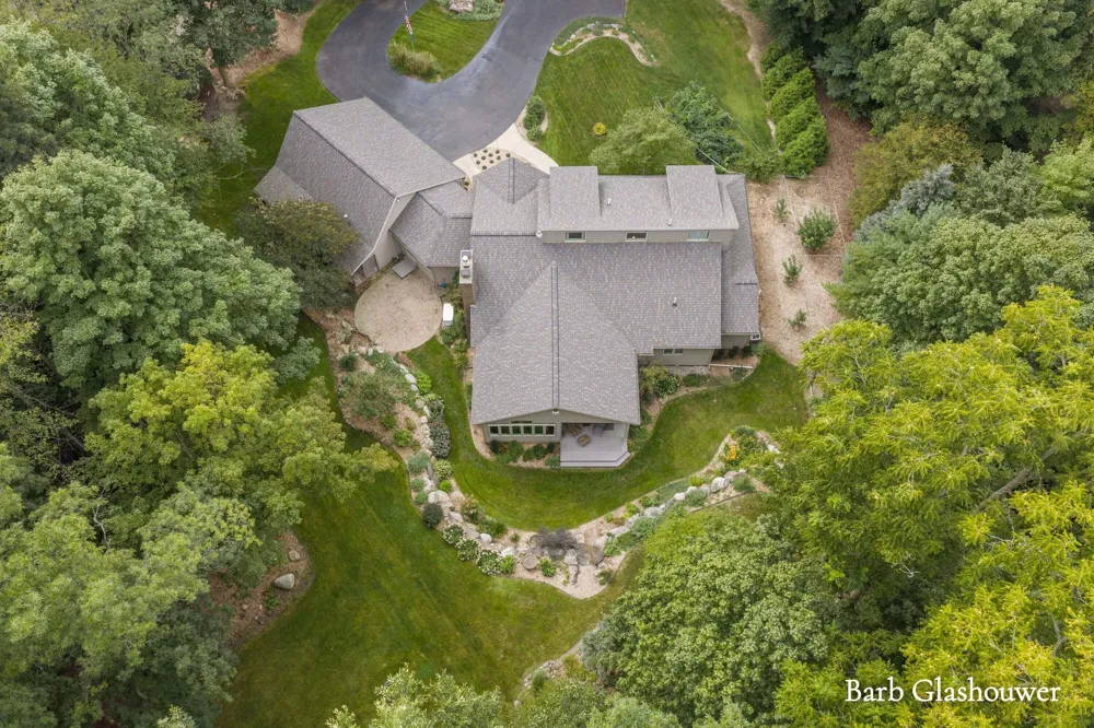 7454 Childsdale Avenue NE Rockford, MI 49341
