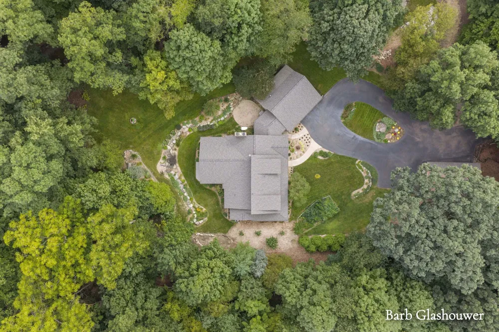 7454 Childsdale Avenue NE Rockford, MI 49341