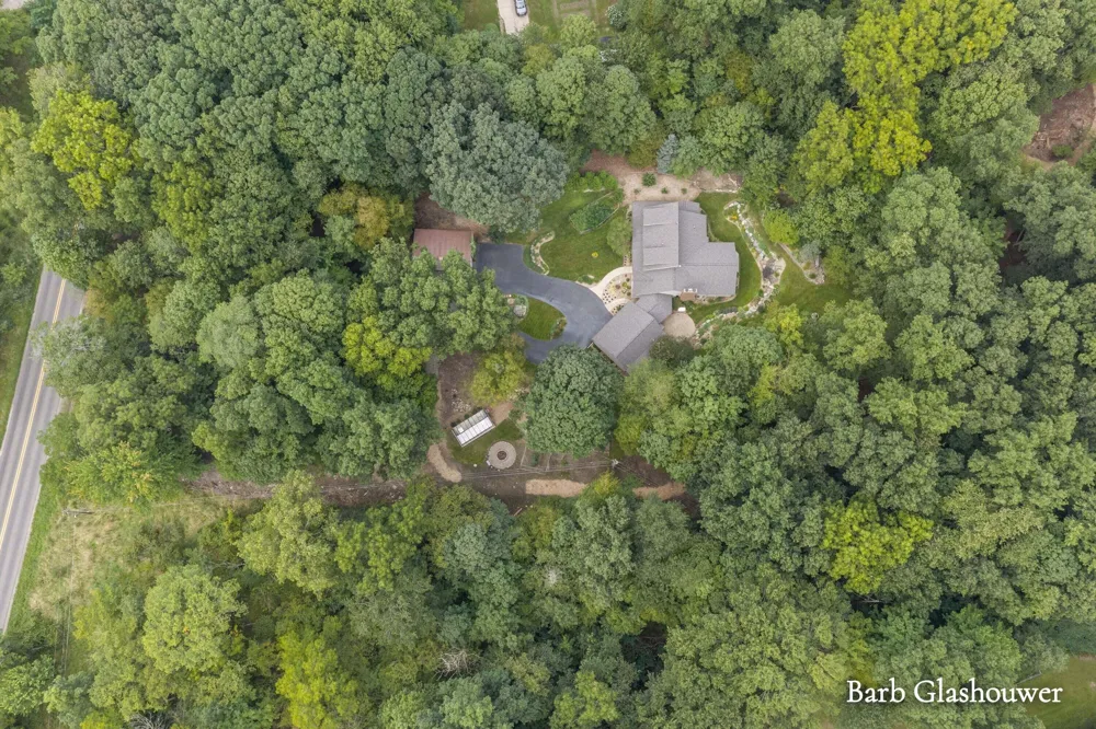 7454 Childsdale Avenue NE Rockford, MI 49341