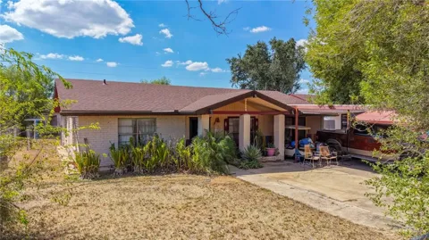 4337 W Lopez Drive