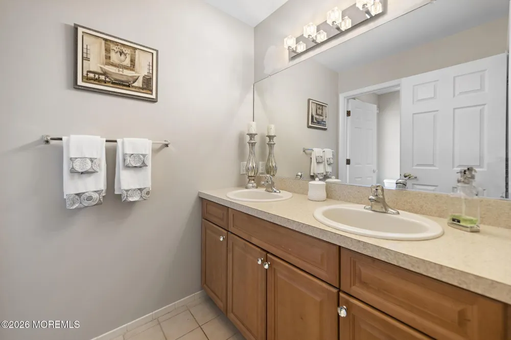 87 E Parsonage Way Manalapan, NJ 07726
