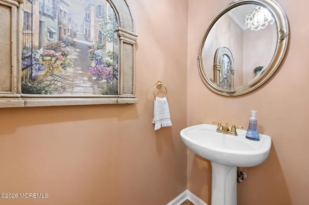 87 E Parsonage Way Manalapan, NJ 07726