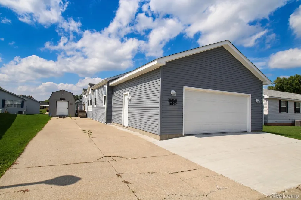16192 Oxford Court Holly Township, MI 48442