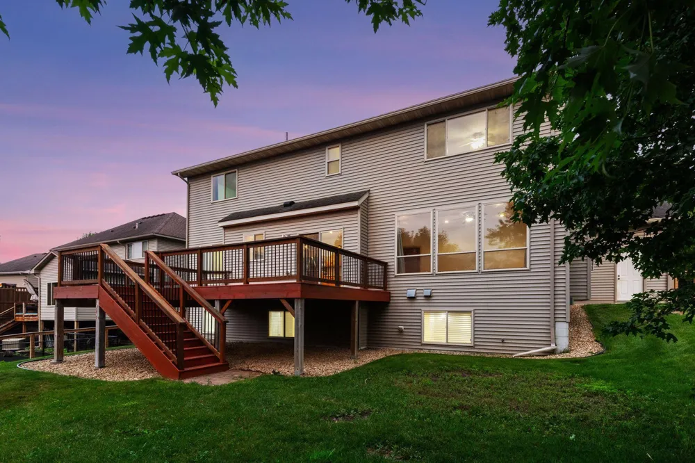 19925 English Court Farmington, MN 55024