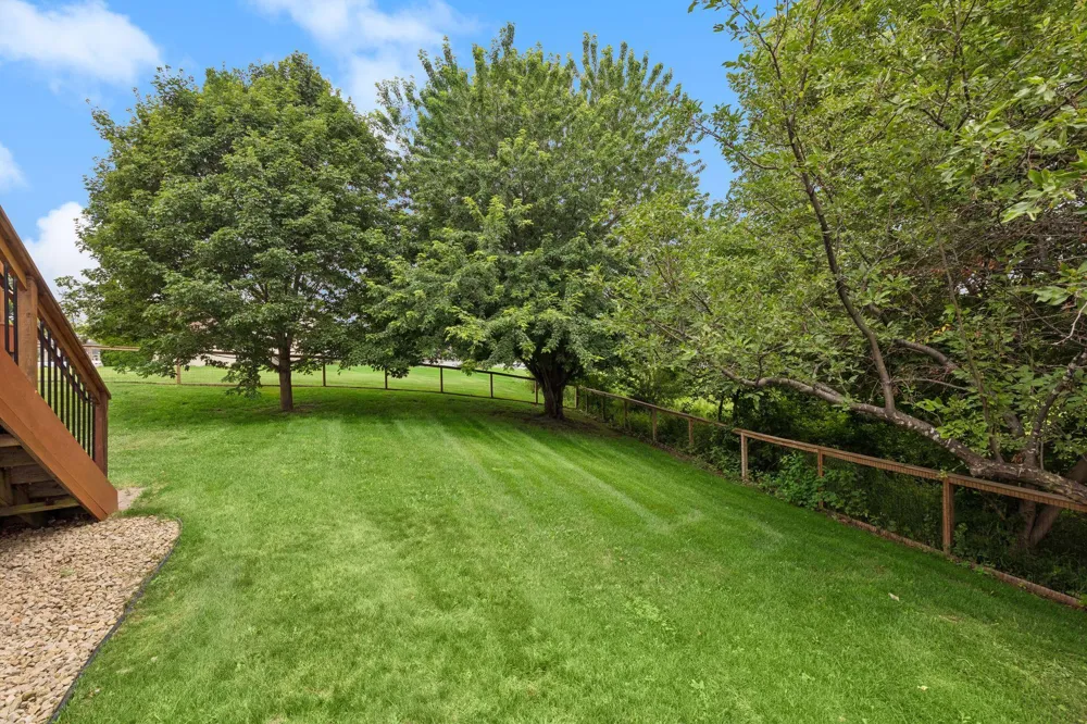 19925 English Court Farmington, MN 55024