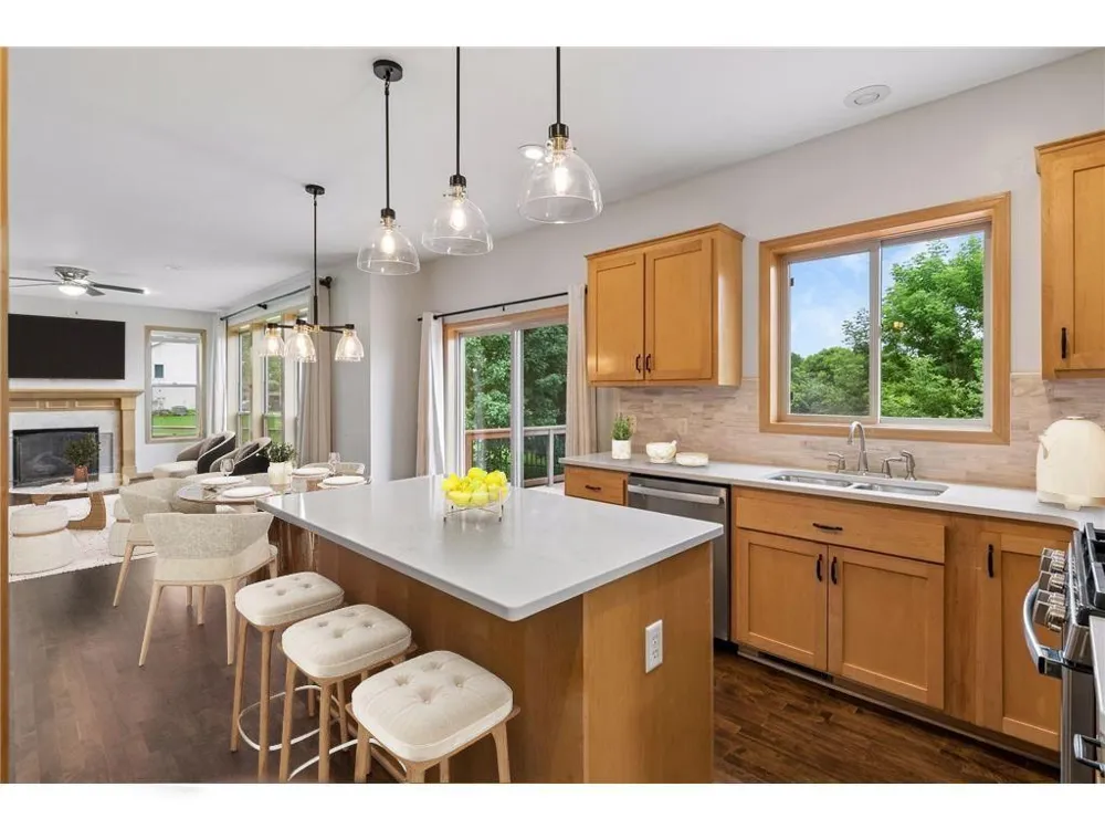 19925 English Court Farmington, MN 55024