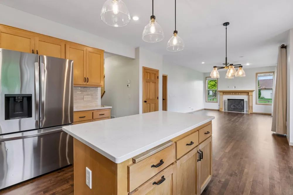 19925 English Court Farmington, MN 55024