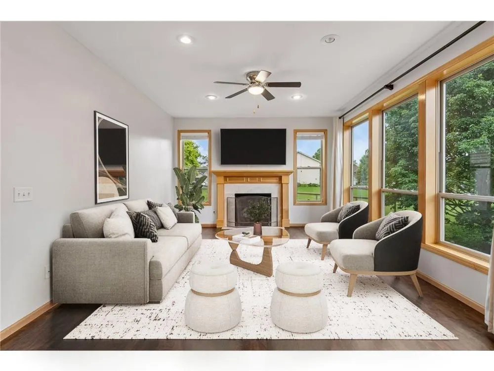 19925 English Court Farmington, MN 55024