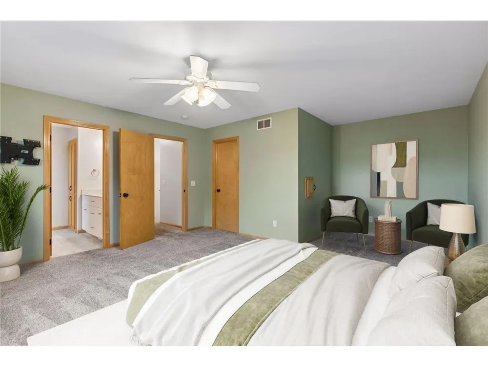19925 English Court Farmington, MN 55024