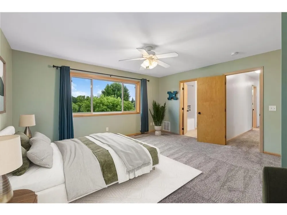 19925 English Court Farmington, MN 55024
