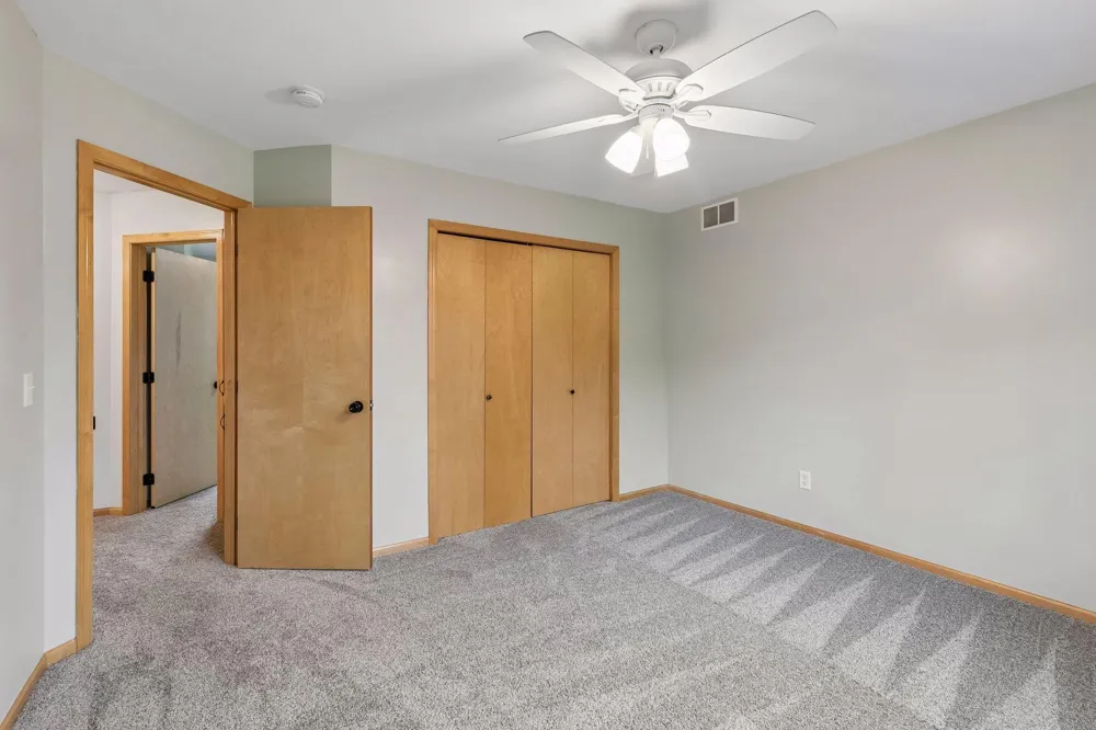 19925 English Court Farmington, MN 55024