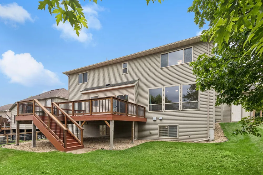 19925 English Court Farmington, MN 55024