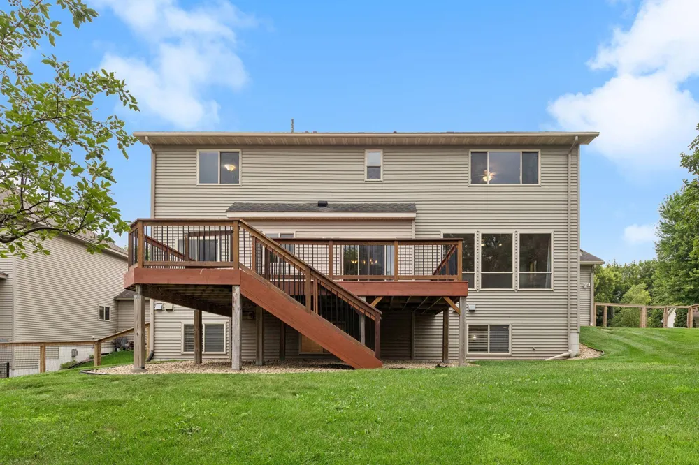 19925 English Court Farmington, MN 55024