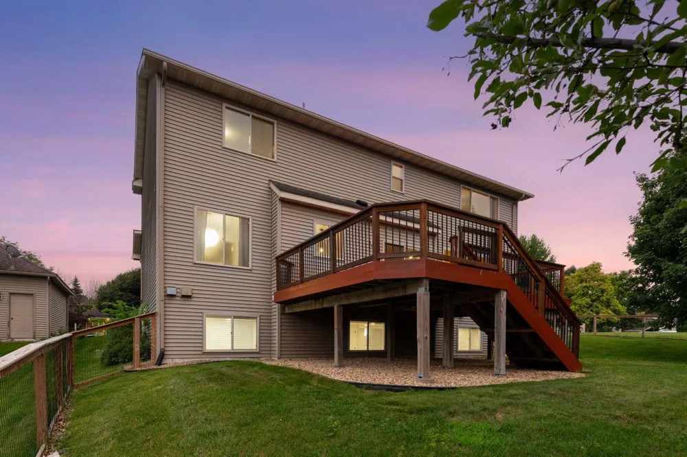 19925 English Court Farmington, MN 55024