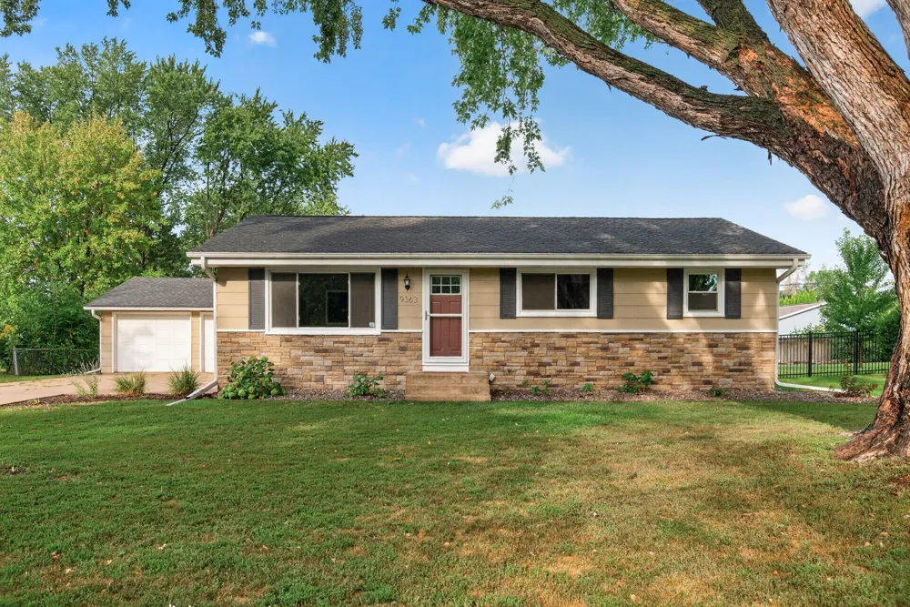 9363 Trenton Lane Maple Grove, MN 55369