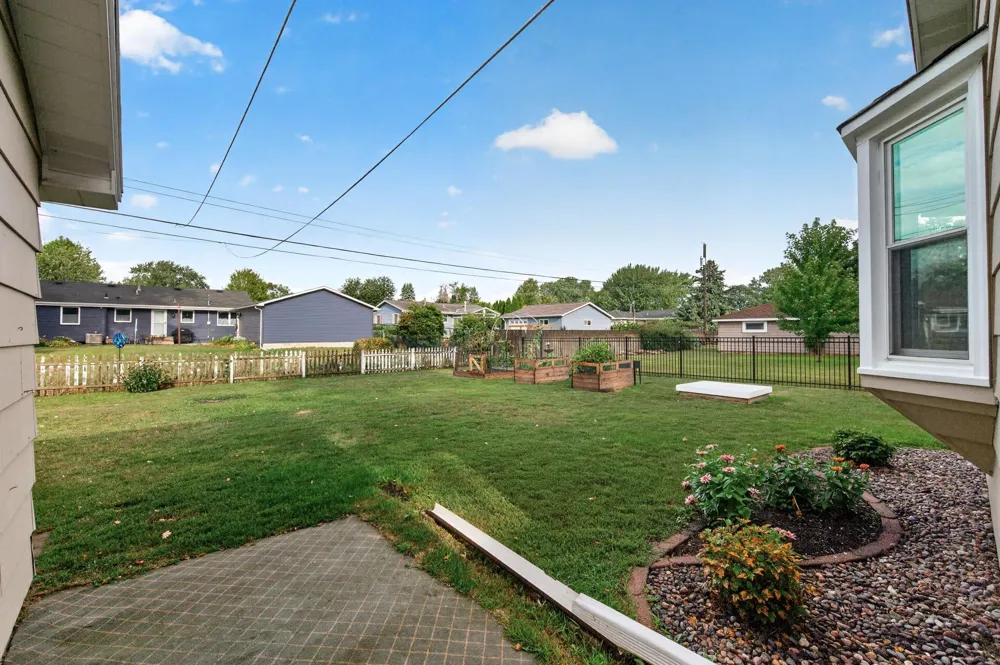 9363 Trenton Lane Maple Grove, MN 55369
