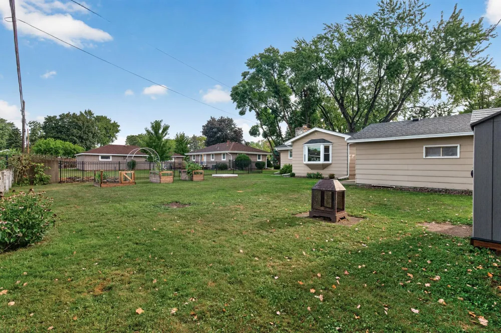 9363 Trenton Lane Maple Grove, MN 55369