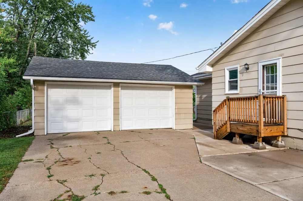 9363 Trenton Lane Maple Grove, MN 55369