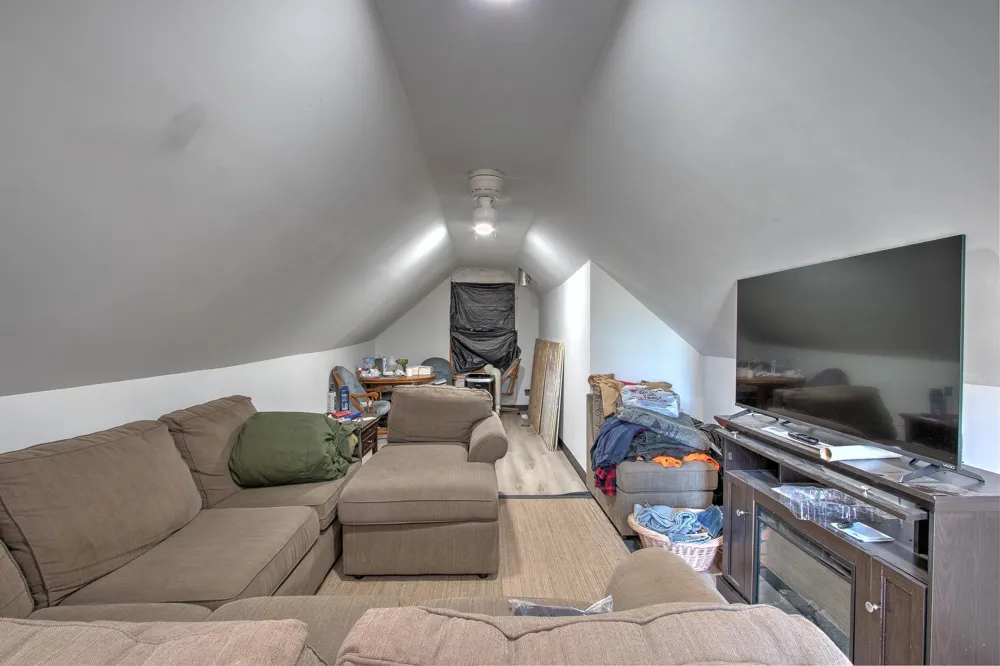 1067 Highway 107 Braham, MN 55006