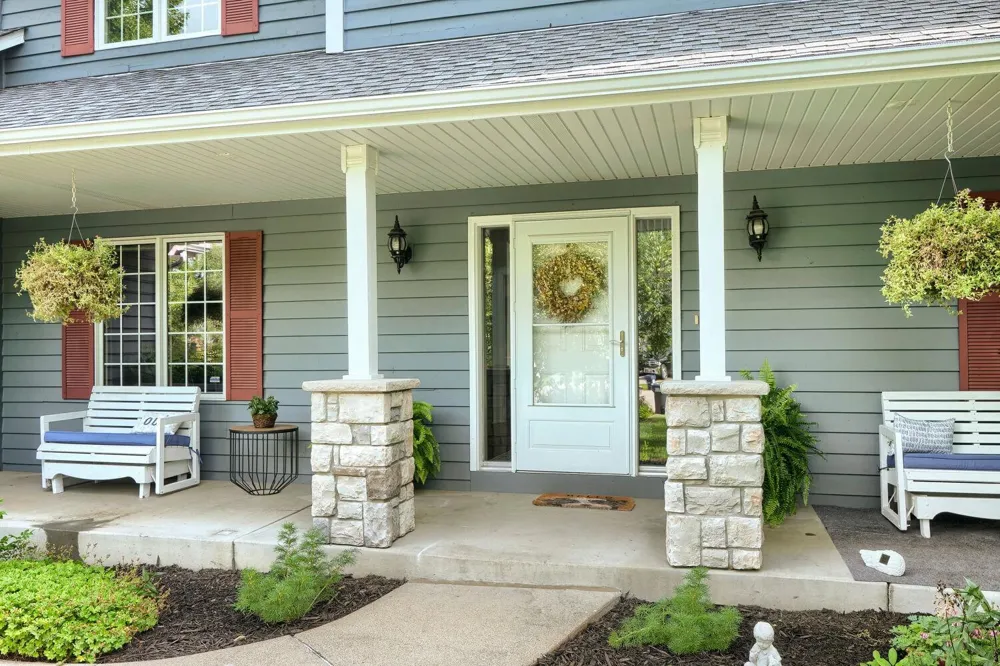 17141 Jefferson Court Lakeville, MN 55044