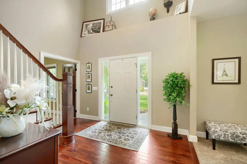 17141 Jefferson Court Lakeville, MN 55044