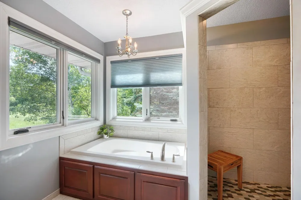 17141 Jefferson Court Lakeville, MN 55044