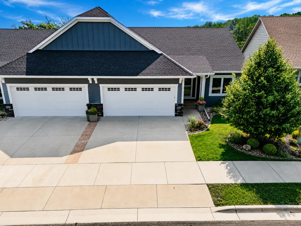 503 Autumn Avenue SE New Prague, MN 56071