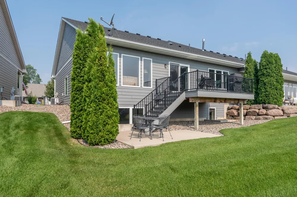503 Autumn Avenue SE New Prague, MN 56071
