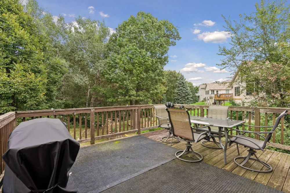 12915 195th Avenue NW Elk River, MN 55330