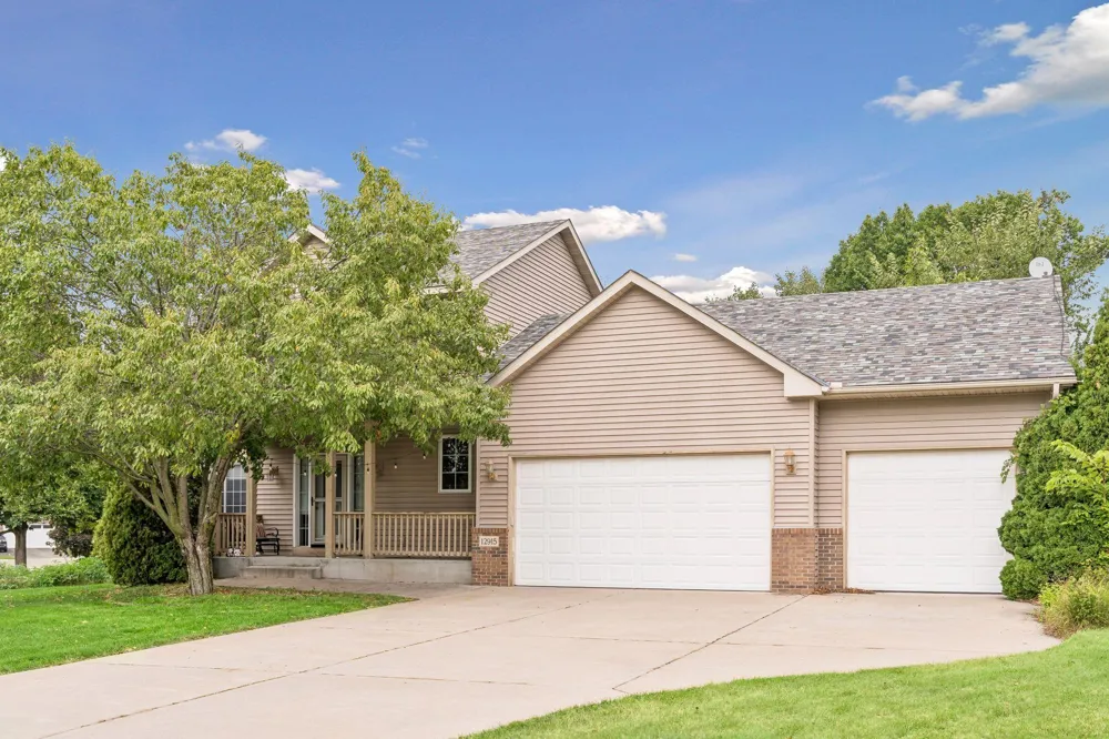 12915 195th Avenue NW Elk River, MN 55330