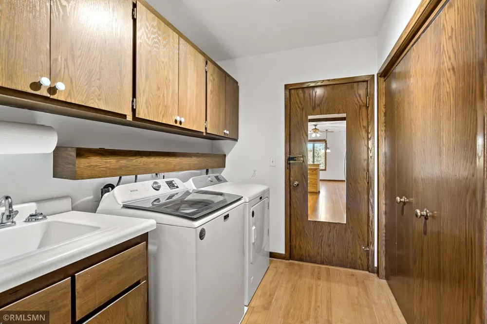 1585 Dodd Road #302 Mendota Heights, MN 55118