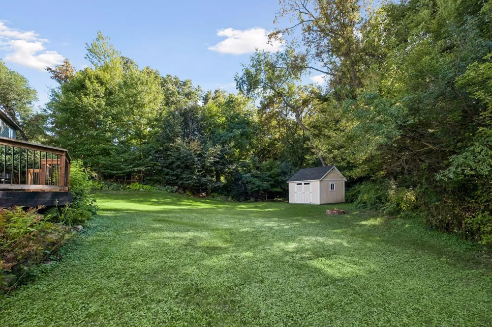 15016 Viewcrest Lane Burnsville, MN 55306