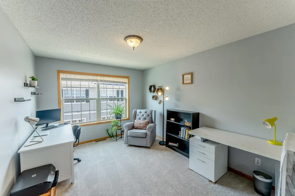 1586 Woodlynn Avenue #2 Maplewood, MN 55109