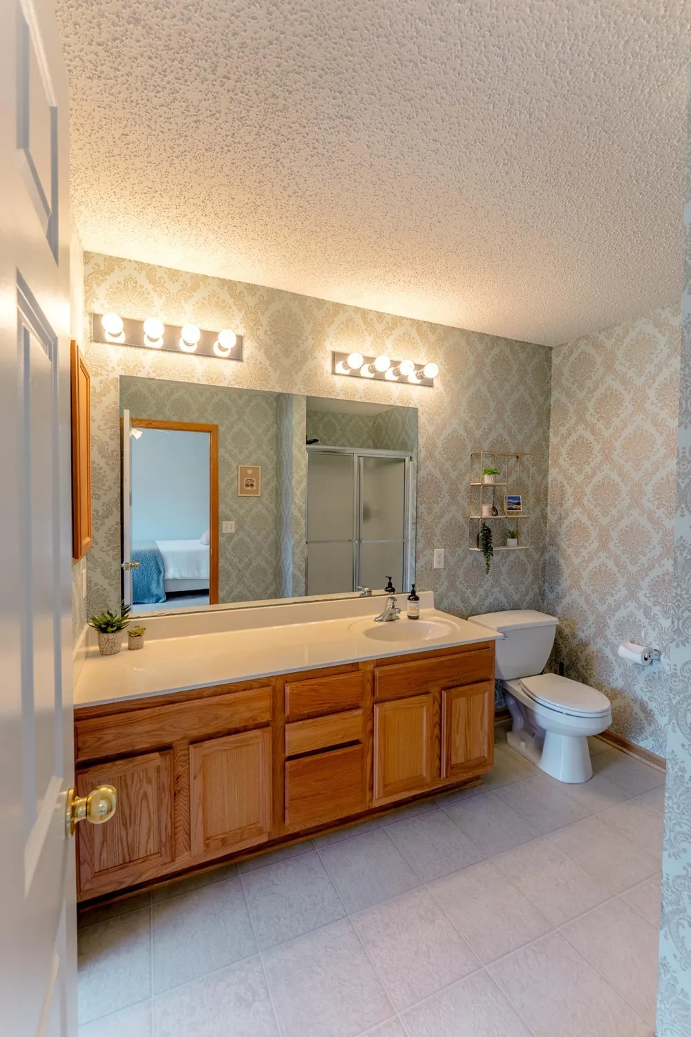 1586 Woodlynn Avenue #2 Maplewood, MN 55109