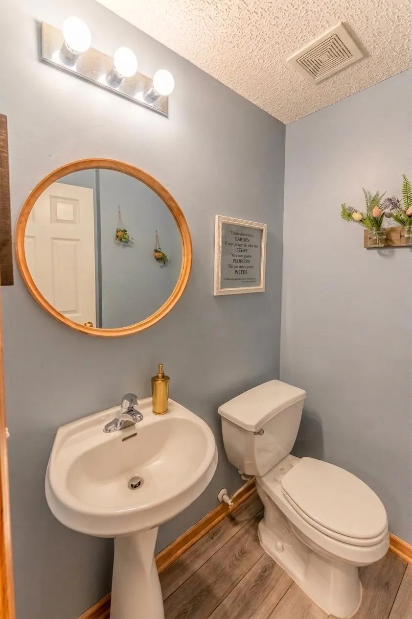 1586 Woodlynn Avenue #2 Maplewood, MN 55109