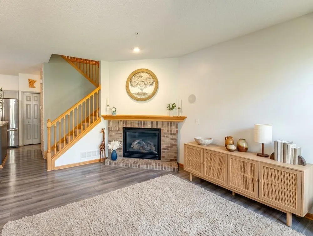 1586 Woodlynn Avenue #2 Maplewood, MN 55109