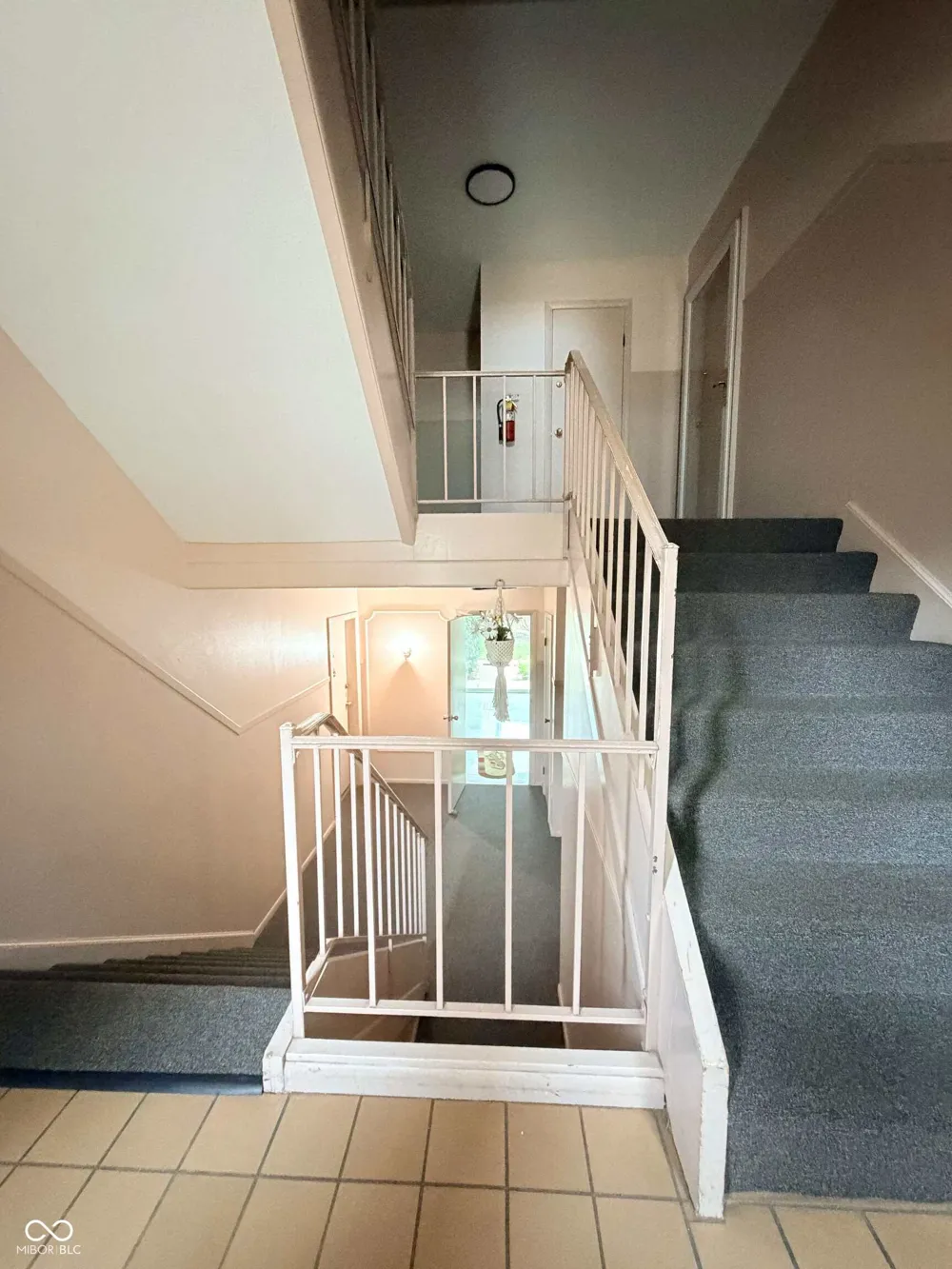 5038 Allisonville Road #B Indianapolis, IN 46205