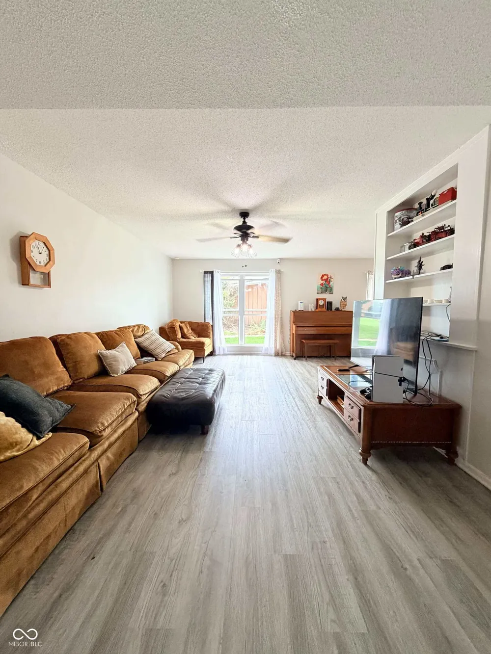 5038 Allisonville Road #B Indianapolis, IN 46205
