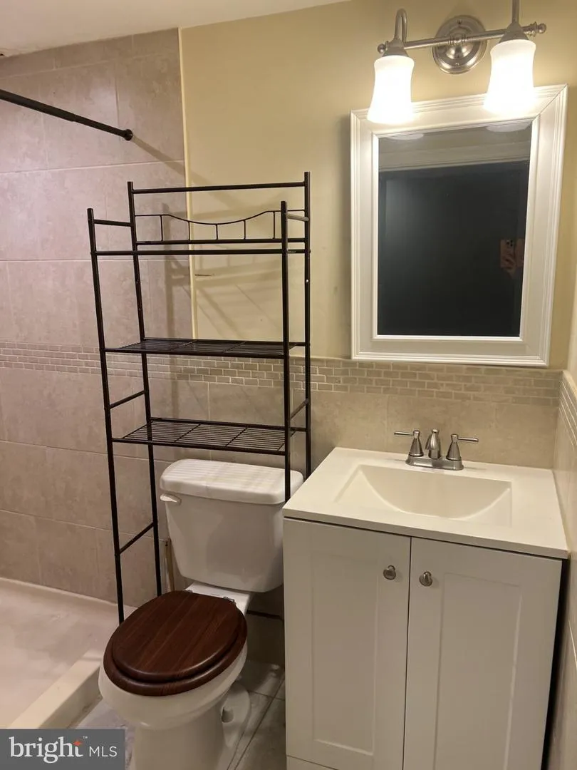 1968 W SPENCER STREET Philadelphia, PA 19141