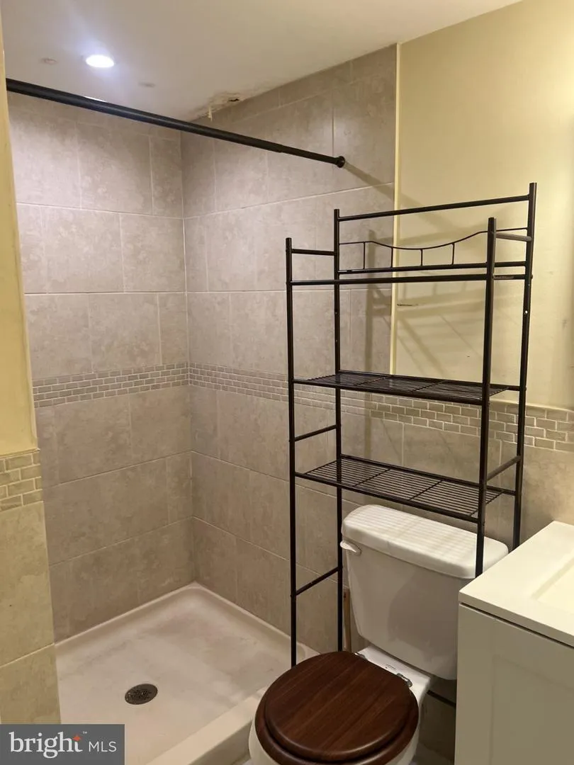 1968 W SPENCER STREET Philadelphia, PA 19141