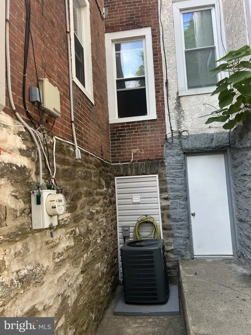 1968 W SPENCER STREET Philadelphia, PA 19141