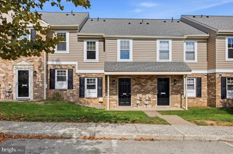 7 YORKTOWN COURT #116 U-7