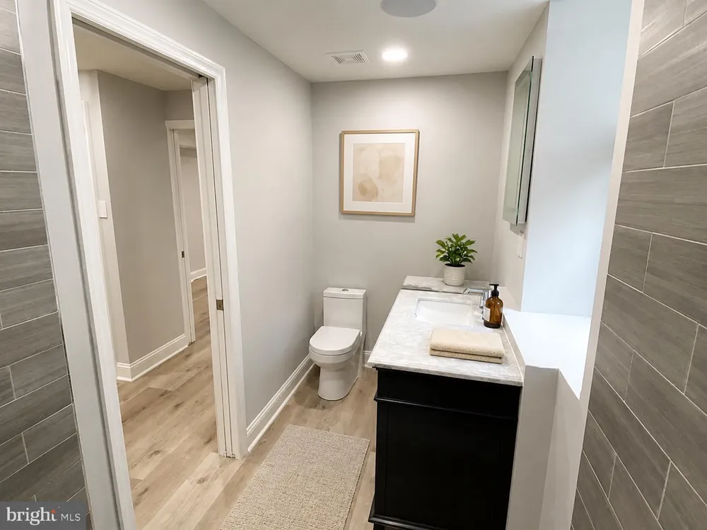 2133 DELANCEY PLACE #1S Philadelphia, PA 19103