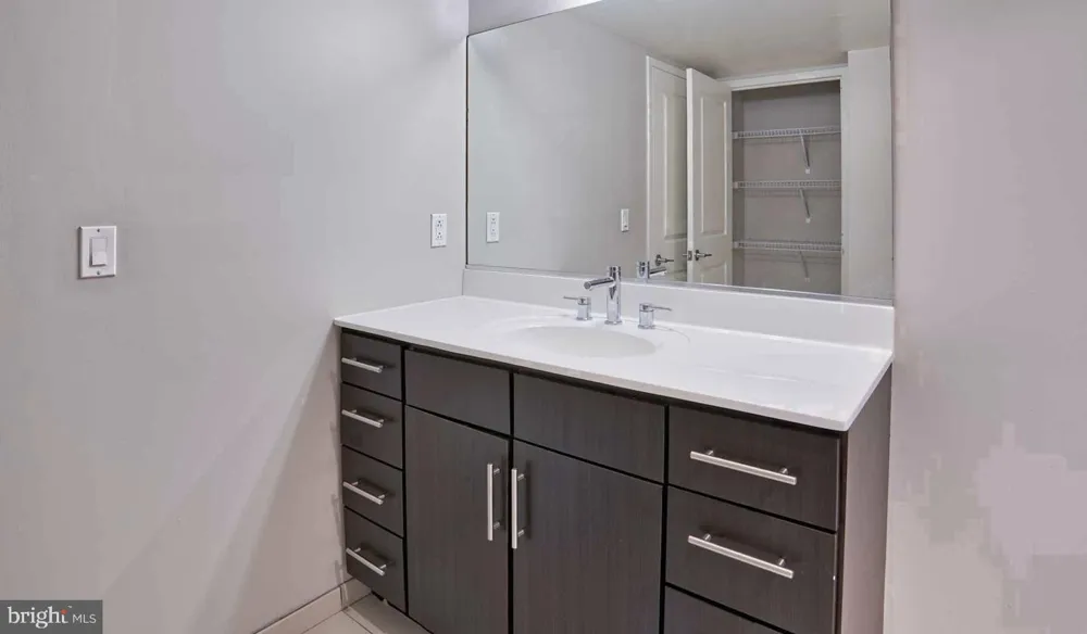 1815 JOHN F KENNEDY BOULEVARD #1008 Philadelphia, PA 19103