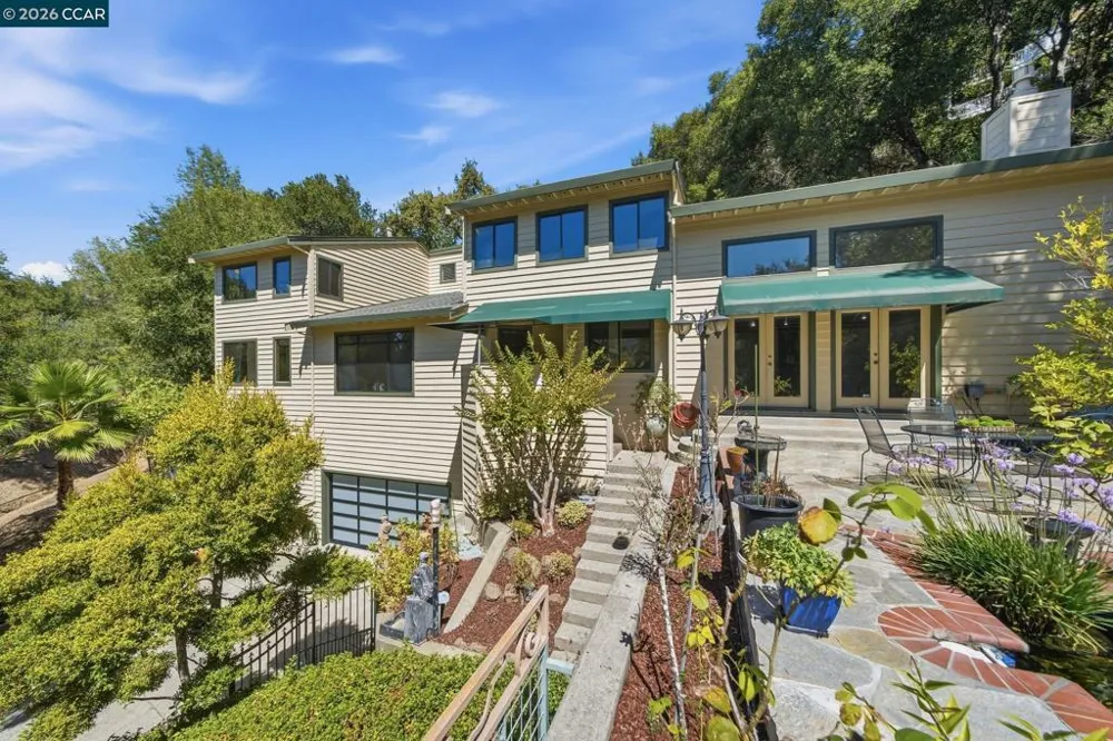 39 Mira Loma Rd Orinda, CA 94563
