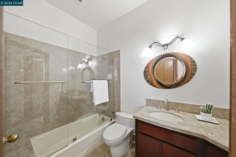 39 Mira Loma Rd Orinda, CA 94563
