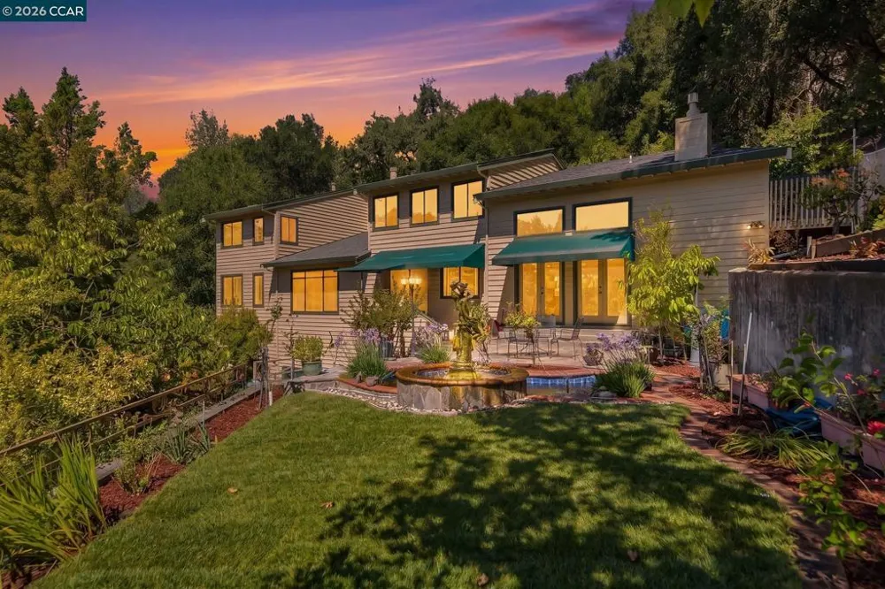 39 Mira Loma Rd Orinda, CA 94563